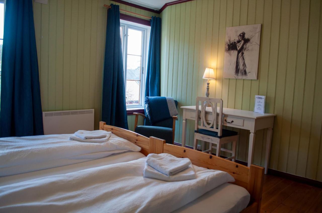 Fyresdal Bed And Breakfast Moland Eksteriør billede